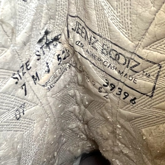 Jeenz Bootz | Women’s Vintage Leather Cowboy Heeled Boots - Picture 9 of 9